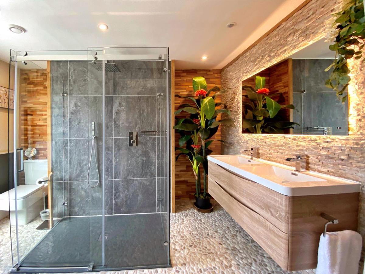 Hambrook House Canterbury - New Luxury Guest House With Espa Spa Complex Bagian luar foto