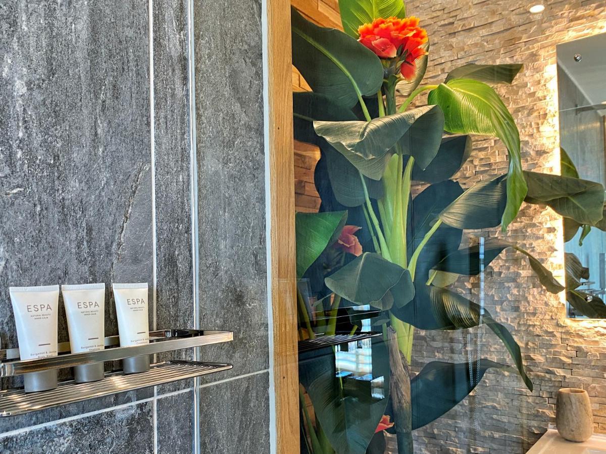 Hambrook House Canterbury - New Luxury Guest House With Espa Spa Complex Bagian luar foto